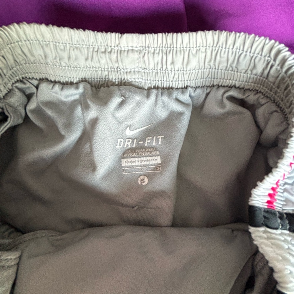 Nike Bundle of 3 Women’s Running Shorts Size Small - Picture 3 of 4